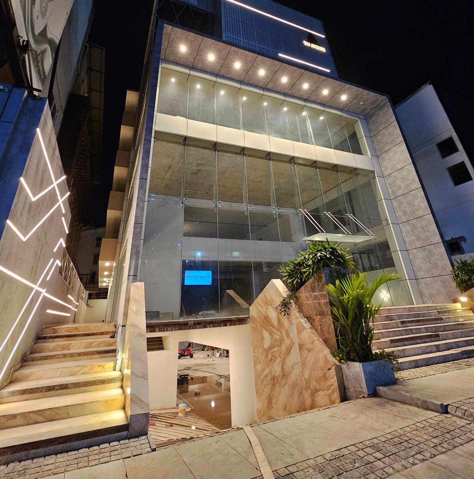 InClover Taj Avenue