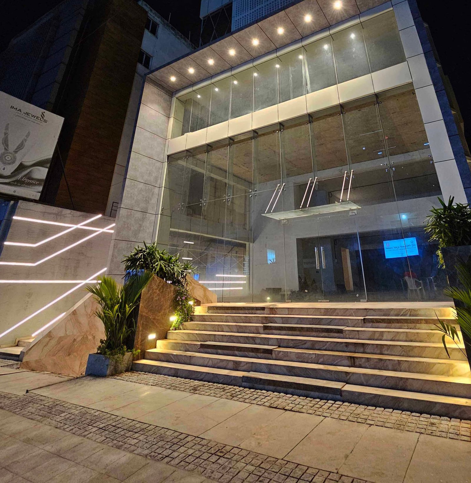 InClover Taj Avenue